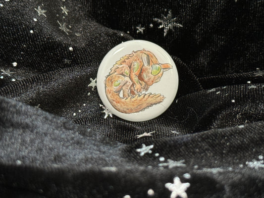 Sleepy Xenoskíuros Button Pin