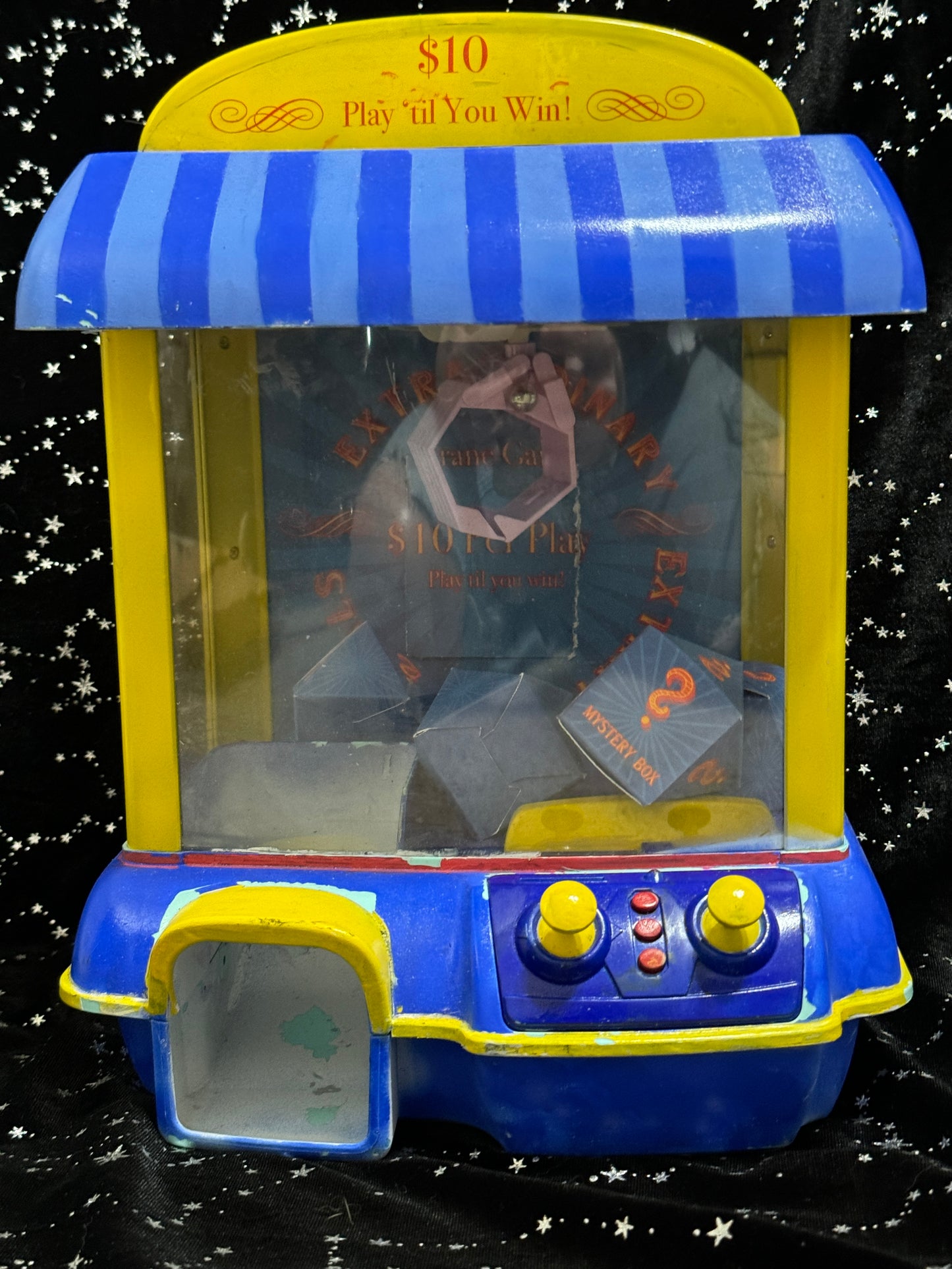 Mini Mystery Box Claw Machine